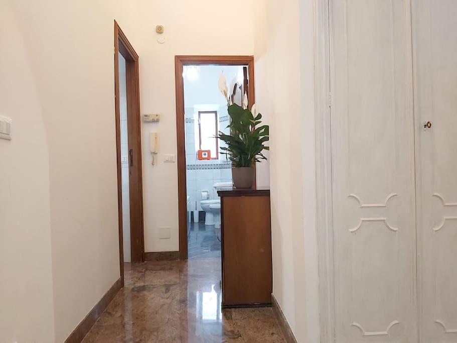 Appartamento Al Colosseo Рим Екстериор снимка